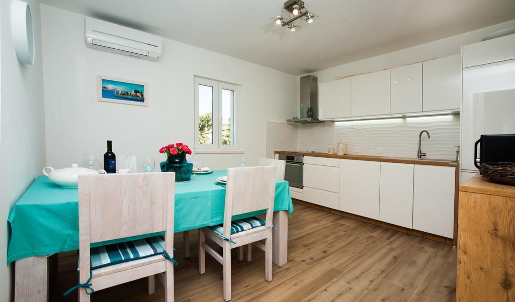 Apartments Villa Laguna With Pool ราชานิ ห้อง รูปภาพ